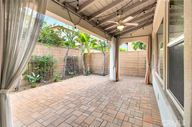34 Somerton, Irvine CA: https://media.crmls.org/medias/904fc258-6e05-404f-985c-b6f49cd7db6c.jpg