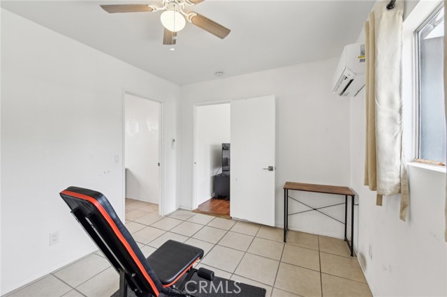 1701 N Oxford Avenue, Pasadena CA: https://media.crmls.org/medias/904ffc11-7bdb-4d32-9c85-914678bd4b55.jpg