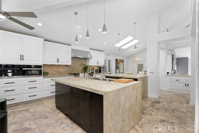 Detail Gallery Image 16 of 50 For 22911 via Orvieto, Dana Point,  CA 92629 - 4 Beds | 3/1 Baths
