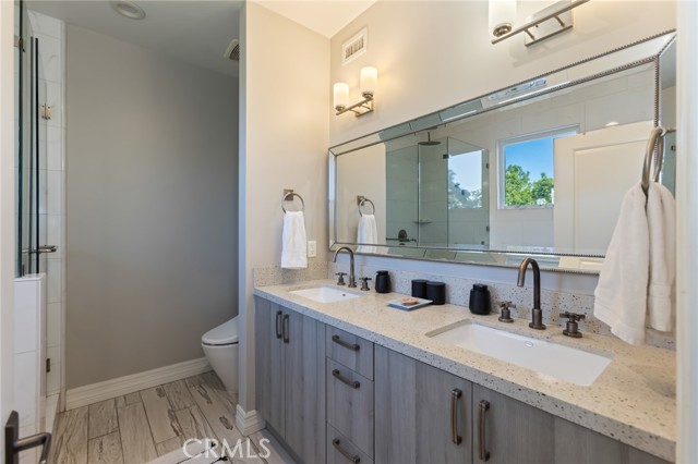 4812 Ben Ave, Valley Village CA: https://media.crmls.org/medias/90509083-c651-41a8-bf7a-ed01cd710b38.jpg
