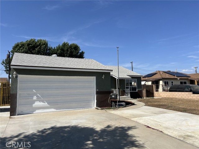 Detail Gallery Image 2 of 8 For 17358 Malaga St, Fontana,  CA 92336 - 4 Beds | 2 Baths