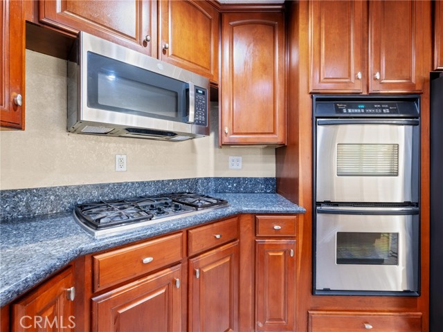 13136 Tawya Road, Apple Valley CA: https://media.crmls.org/medias/9051101d-92e8-4e19-9bba-772e9fe56f83.jpg