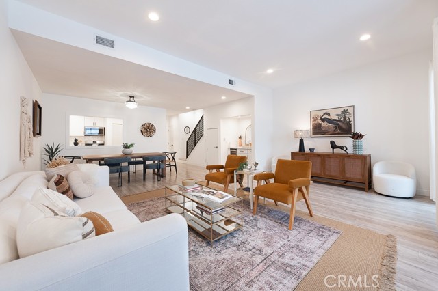 Detail Gallery Image 10 of 35 For 839 Larrabee St #6,  West Hollywood,  CA 90069 - 2 Beds | 2/1 Baths