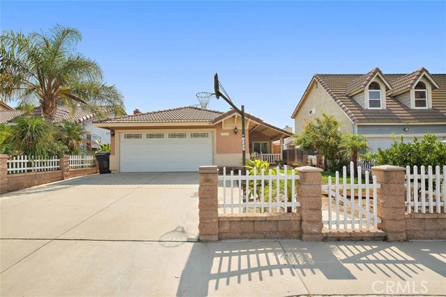 14043 El Camino Pl, Fontana, CA 92337