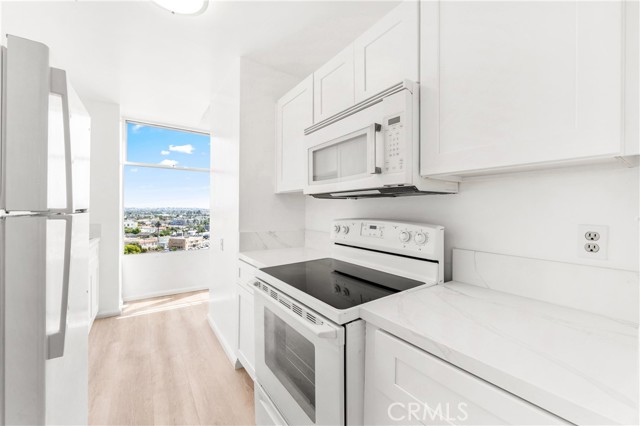 100 Atlantic Avenue, Long Beach CA: https://media.crmls.org/medias/90548be0-dafc-4894-8268-6e363b52d40d.jpg