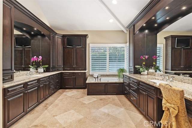 Detail Gallery Image 20 of 34 For 26121 Camino Largo, Mission Viejo,  CA 92692 - 5 Beds | 3/1 Baths