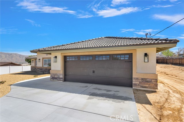 Detail Gallery Image 5 of 63 For 18525 Seaforth, Hesperia,  CA 92345 - 4 Beds | 2/1 Baths