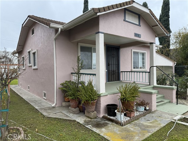 1610 Basler, Sacramento CA: https://media.crmls.org/medias/9055a138-35b6-48b5-9059-771df2088952.jpg