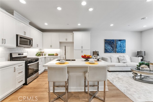 Detail Gallery Image 9 of 29 For 4230 S Hibiscus Paseo #91,  Ontario,  CA 91761 - 3 Beds | 2/1 Baths