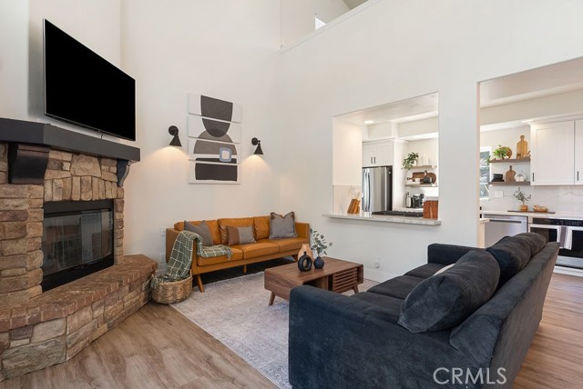 Detail Gallery Image 10 of 33 For 1498 Deer Way, Lake Arrowhead,  CA 92352 - 3 Beds | 2 Baths