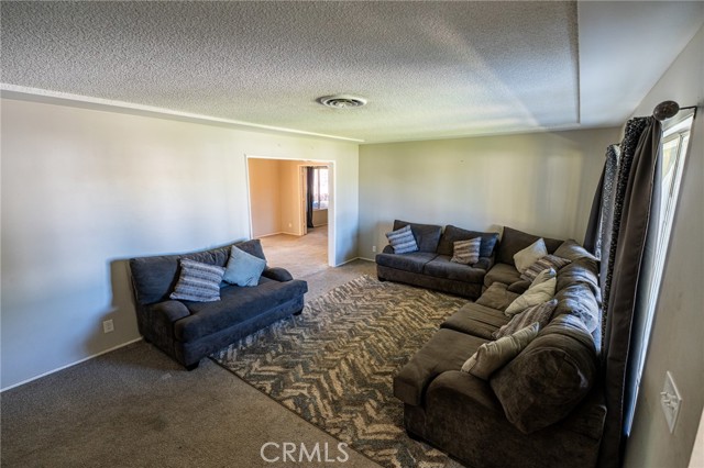 40425 Whittier Ave, East Hemet, CA 92544 photo 13