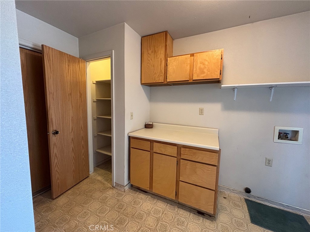https://media.crmls.org/medias/90575e36-eb3c-4be4-bed4-d83eeb014a10.jpg?preset=X-Large