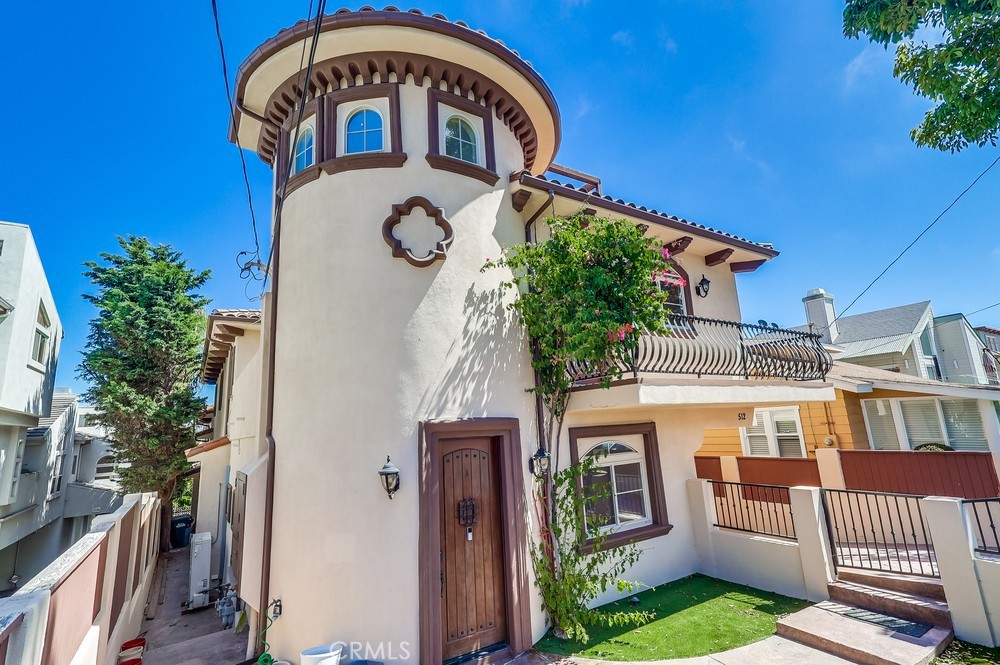512 N Juanita Avenue #A