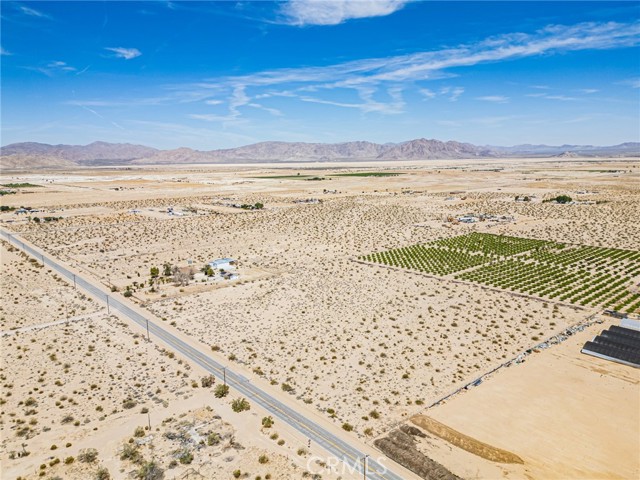 34700 Rabbit Springs Road, Lucerne Valley CA: https://media.crmls.org/medias/9057b437-2dd4-454d-9956-a3d25c8a4279.jpg