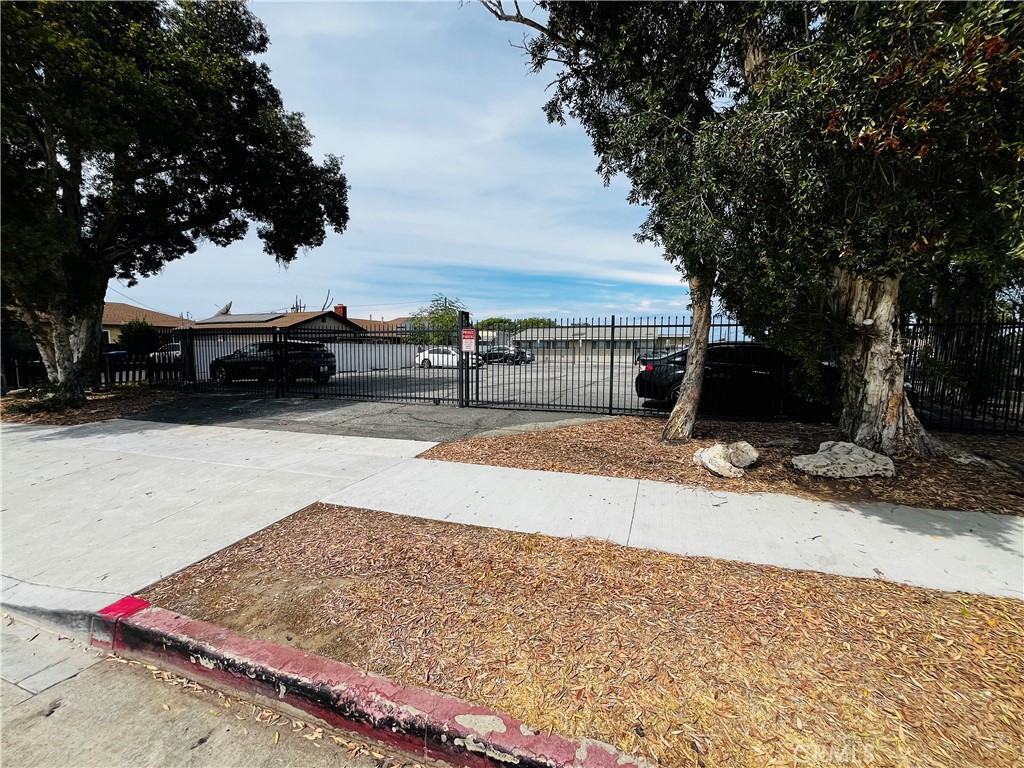 MLS #OC25221478 image #5