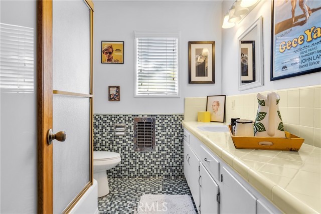 Detail Gallery Image 24 of 31 For 5425 Halbrent, Sherman Oaks,  CA 91411 - 3 Beds | 2 Baths