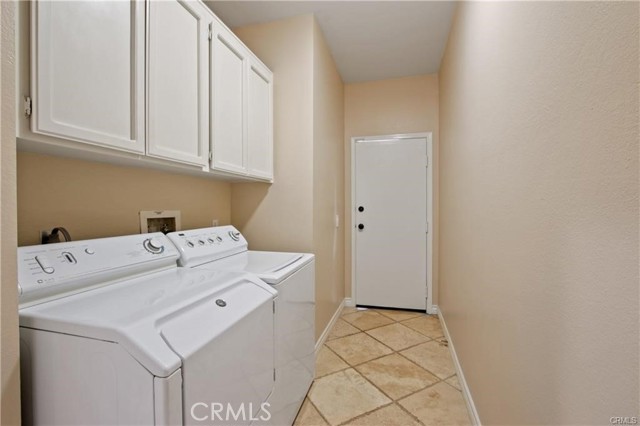 Detail Gallery Image 7 of 14 For 118 Baycrest Ct, Newport Beach,  CA 92660 - 3 Beds | 3 Baths