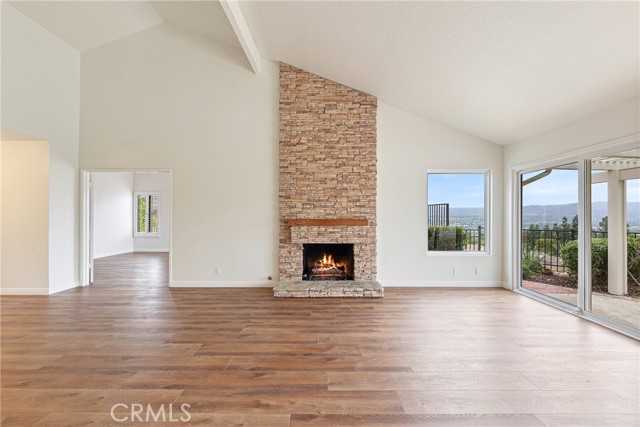614 S Pathfinder Trail, Anaheim Hills CA: https://media.crmls.org/medias/905a2551-854c-4159-a043-11069531ea4c.jpg