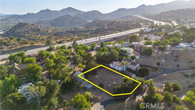 0 Mayan Drive, Chatsworth CA: https://media.crmls.org/medias/905a6e85-7d00-47de-b585-f6593d49de85.jpg