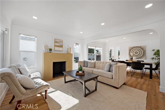 Detail Gallery Image 6 of 21 For 627 W 111th Pl, Los Angeles,  CA 90044 - 3 Beds | 2 Baths