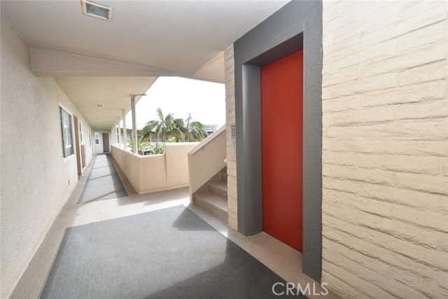 Elevator access from garage area to 1st level of residence
