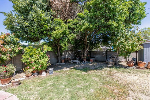 Detail Gallery Image 35 of 45 For 14719 Wyandotte St, Van Nuys,  CA 91405 - 2 Beds | 1/1 Baths