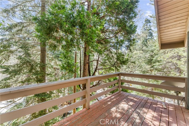 Detail Gallery Image 11 of 38 For 858 Sierra Vista Dr, Twin Peaks,  CA 92391 - 2 Beds | 3/1 Baths