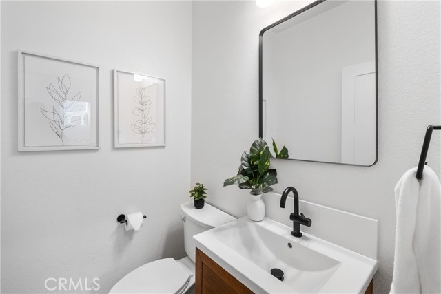 Detail Gallery Image 29 of 63 For 6936 Estonian, Corona,  CA 92880 - 4 Beds | 2/1 Baths