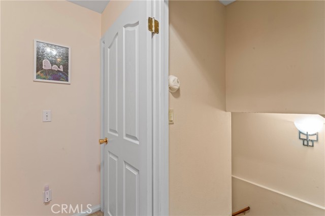 Detail Gallery Image 18 of 39 For 1285 Yukon Dr, Lake Arrowhead,  CA 92352 - 3 Beds | 2/1 Baths
