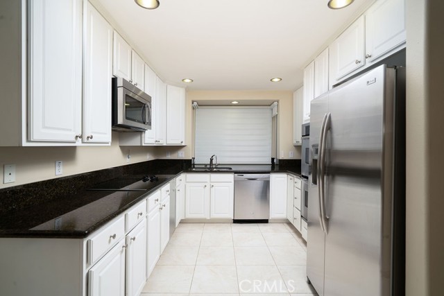 Detail Gallery Image 8 of 33 For 34 Columbus, Irvine,  CA 92620 - 4 Beds | 2/1 Baths