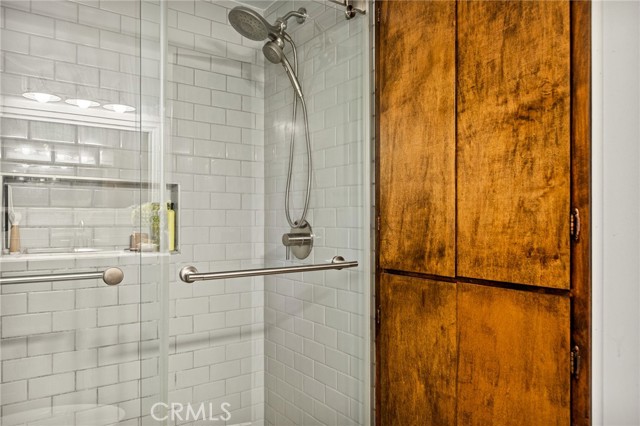 243 Manzanita Drive, Lake Arrowhead CA: https://media.crmls.org/medias/905f4085-66fb-4c9a-b518-aa811b67523d.jpg