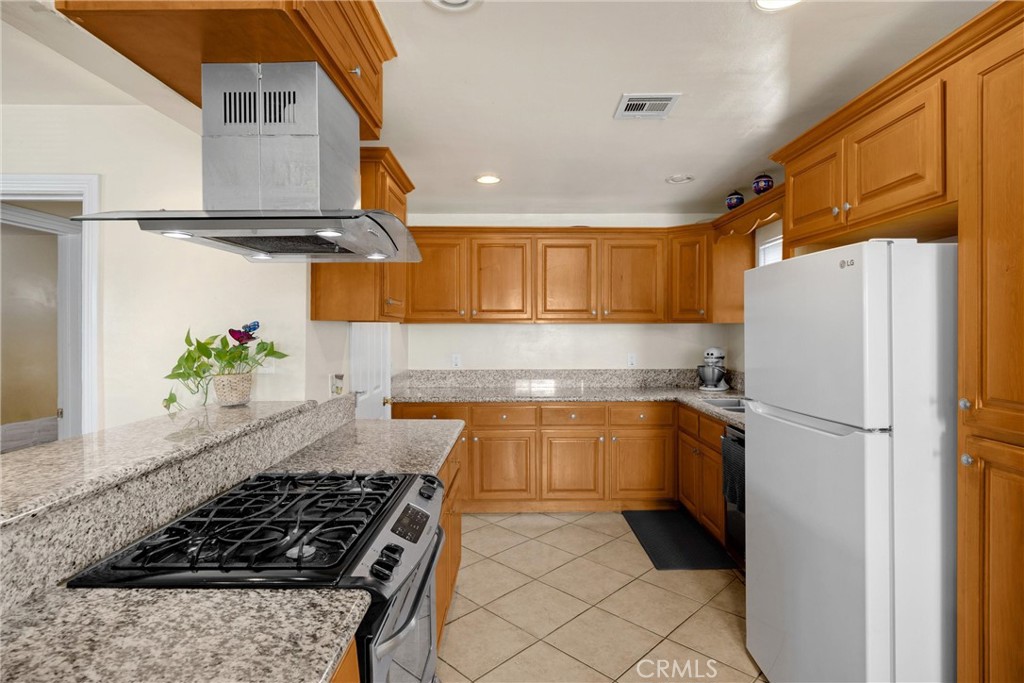 MLS #PW25155868 image #5