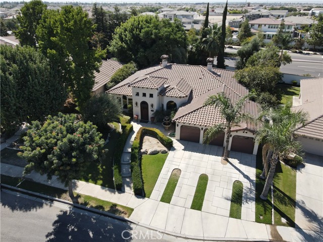 Detail Gallery Image 3 of 61 For 12011 Manorwood St, Bakersfield,  CA 93311 - 4 Beds | 2/1 Baths