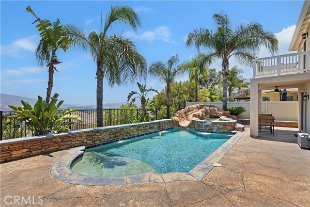 8581 Camino Limon Road, Corona CA: https://media.crmls.org/medias/906203f0-d9a8-4363-a919-20016753fc57.jpg
