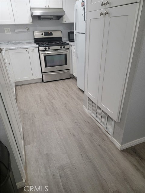 Detail Gallery Image 8 of 9 For 3532 W Stonepine Ln #B,  Anaheim,  CA 92804 - 1 Beds | 1 Baths