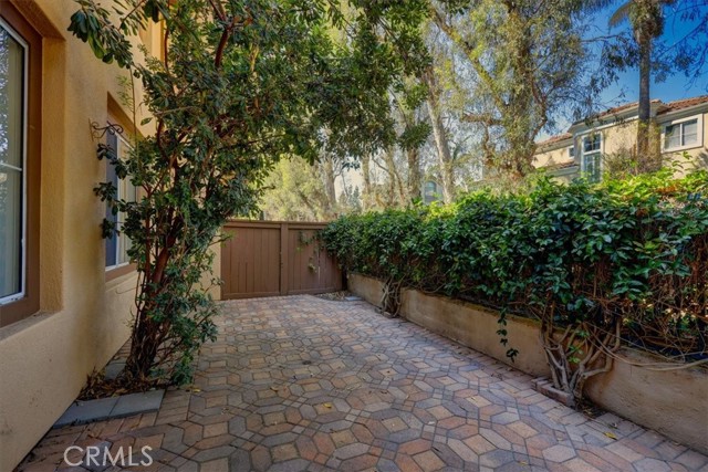 2719 Dietrich Drive, Tustin CA: https://media.crmls.org/medias/906260b4-ff6c-4b3d-b165-e985f90f2aeb.jpg
