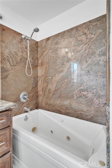 Detail Gallery Image 16 of 23 For 12 Horseshoe Ln #439,  Carson,  CA 90745 - 3 Beds | 2 Baths