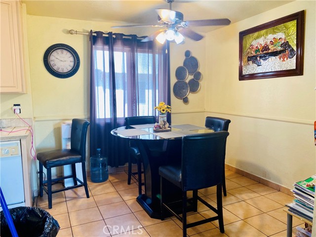13522 Glenoaks Boulevard, Sylmar CA: https://media.crmls.org/medias/90642bc6-41b1-4c21-b656-5ccb099df754.jpg