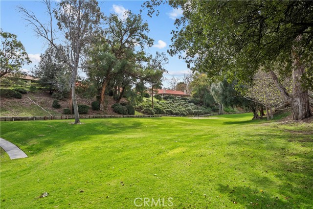 Detail Gallery Image 30 of 36 For 19156 Avenue of the Oaks #B,  Newhall,  CA 91321 - 2 Beds | 1/1 Baths