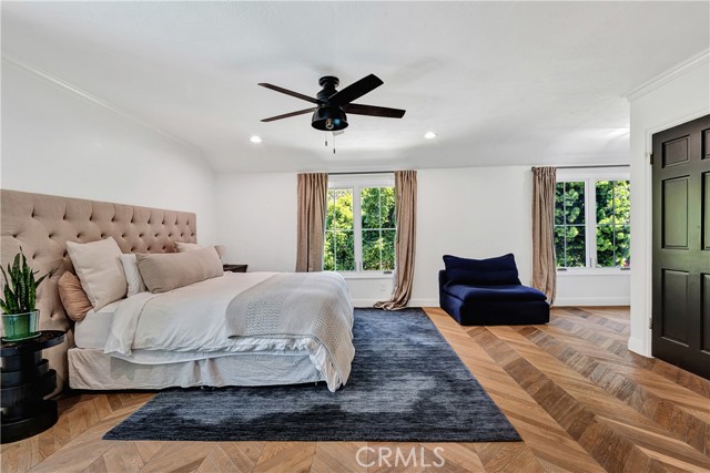 4851 Corbin Avenue, Tarzana CA: https://media.crmls.org/medias/90648c24-2915-4a4f-b7ef-b10d2ea35edc.jpg