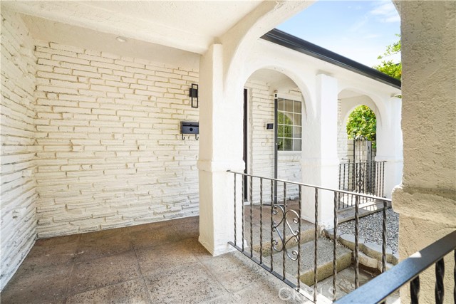 Detail Gallery Image 50 of 51 For 18324 Sylvan St, Tarzana,  CA 91335 - 4 Beds | 2 Baths