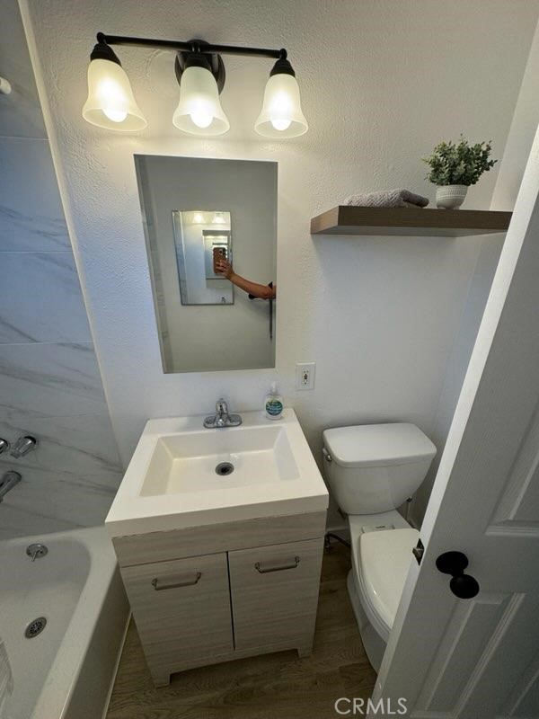 2008 Griffin Avenue, Los Angeles CA: https://media.crmls.org/medias/9065fdd6-22c1-4d66-8c42-910de53f2751.jpg