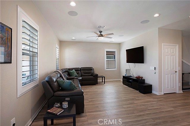 Detail Gallery Image 10 of 50 For 28378 Blackjack Drive, Menifee,  CA 92585 - 4 Beds | 3 Baths