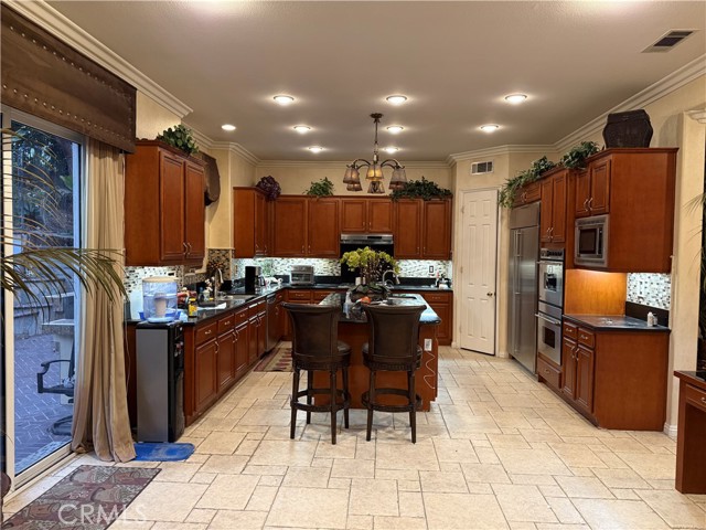 Detail Gallery Image 3 of 22 For 2119 Ridgeview Terrace, Signal Hill,  CA 90755 - 4 Beds | 5 Baths