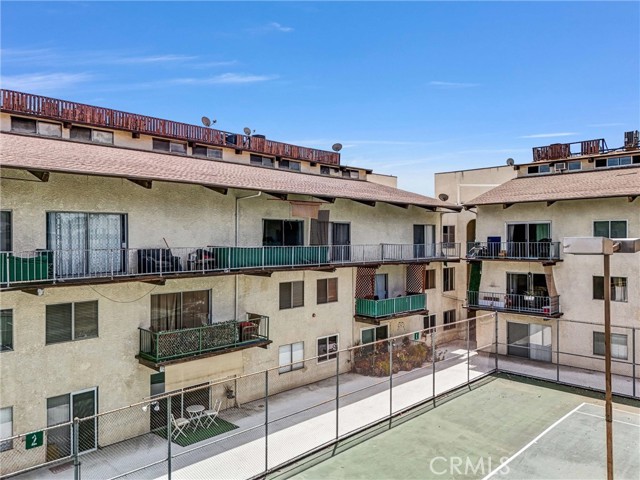 Detail Gallery Image 27 of 35 For 5460 White Oak Ave #E319,  Encino,  CA 91316 - 1 Beds | 1/1 Baths