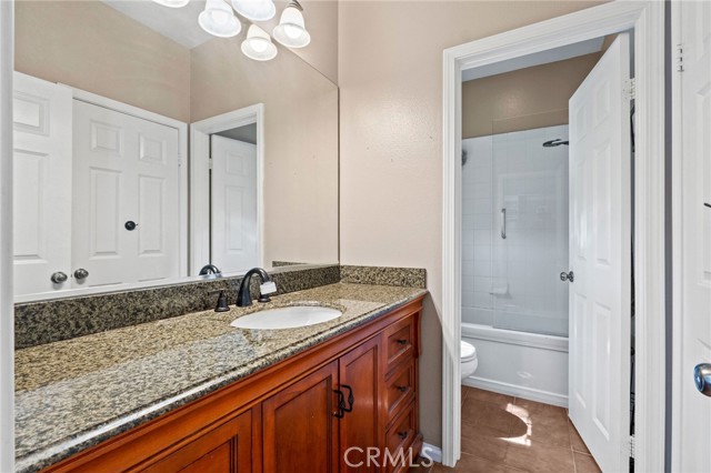 Detail Gallery Image 33 of 41 For 24014 Bridgeport Ln #42,  Valencia,  CA 91355 - 3 Beds | 3 Baths