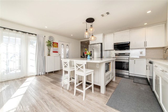 Detail Gallery Image 3 of 23 For 6709 Wheeler, La Verne,  CA 91750 - 5 Beds | 4 Baths