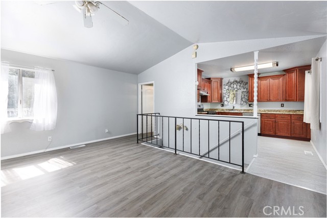 Detail Gallery Image 9 of 25 For 1187 Scenic Way, Rimforest,  CA 92378 - 2 Beds | 1/1 Baths