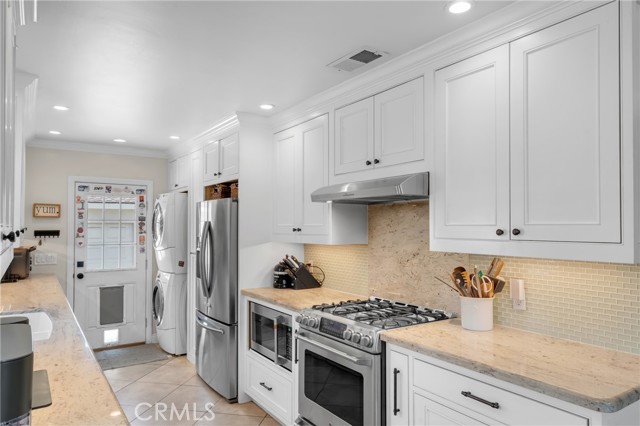 5522 Briercrest Avenue, Lakewood CA: https://media.crmls.org/medias/9068c936-1555-4584-aaff-9bfaffe082b1.jpg