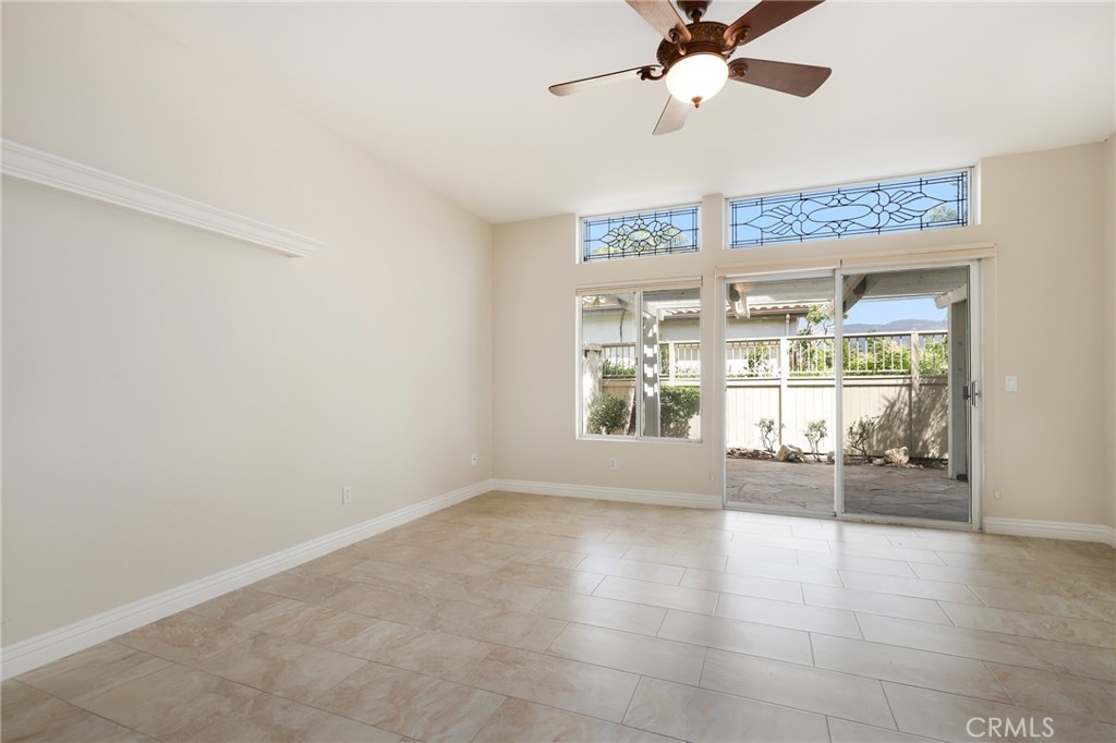 906962ab 3bbe 4050 8557 A17373b2235e